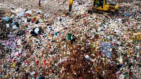 Peste 180 tone de deșeuri oprite la intrarea în România