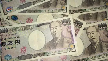 România se pregăteşte să se împrumute în yeni japonezi când scad dobânzile pentru dolarul american