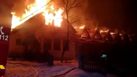 Maramureş: Cabana turistică Usturoiu, distrusă de un incendiu