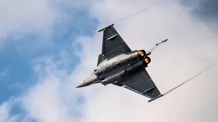 Franța își trimite cele mai bune avioane de luptă în România