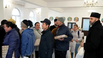 Doar Biserica mai este alături de sinistrați. 2.600 de familii primesc daruri de Paște de la Arhiepiscopia Dunării de Jos