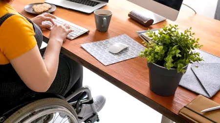 București: Reduse inițial la jumătate, stimulentele pentru persoanele cu handicap vor fi achitate integral