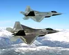„Lumi” complet diferite: adevărul despre F-22 și F-35