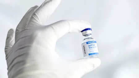 Protecţia oferită de vaccinul Pfizer scade mai repede decât a serului AstraZeneca