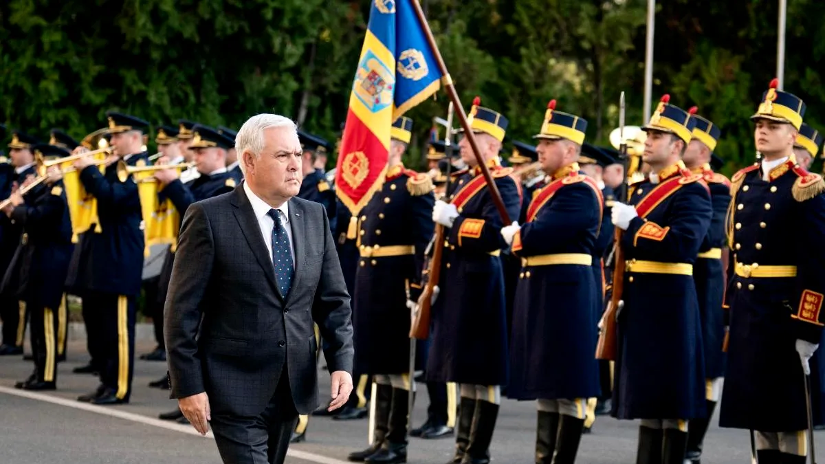 Ministrul Apărării și-ar dori o armată mai numeroasă. Ce crede Angel Tîlvăr despre pericolul rusesc