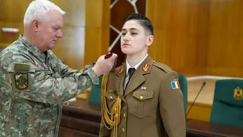 Miruna Gabriela Duracu, sublocotenent în Armata Română după absolvirea Academiei Militare West Point