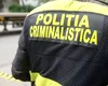 Un bărbat căzut de la etajul cinci, în apropiere de Bucureşti. Autorităţile anchetează o posibilă CRIMĂ