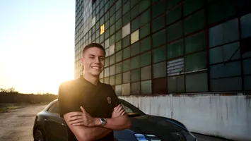 David Popovici a semnat cu un gigant auto! E primul român desemnat ambasador al brandului