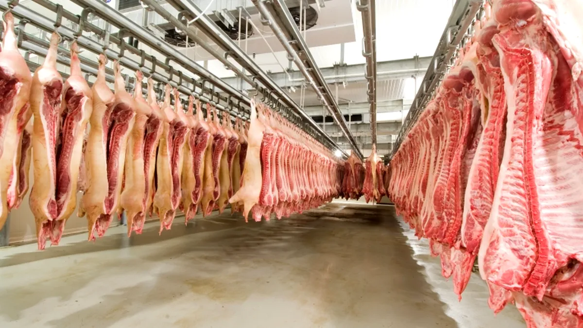 Cel mai mare producător mondial de carne de porc lasă afacerile din sucursalele europene pe cont propriu