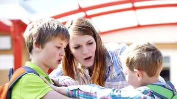 Bullyingul, interzis prin lege: școlile sunt obligate să intervină imediat. Părinții pot sesiza Ministerul Educației