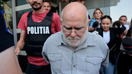 Profesorul concediat prin e-mail își cere postul și banii înapoi: saga (ne)academică a lui Alfred Bulai