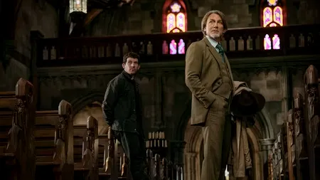 Knives Out continuă cu mister, umor și pericol în Wake Up Dead Man. Netflix anunță când va avea loc premiera filmului