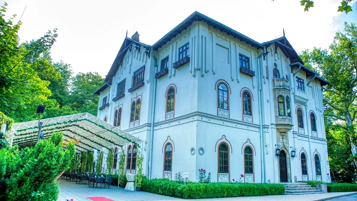 Palatul Ştirbey e scos la vânzare, după ce Ministerul Culturii nu l-a mai vrut
