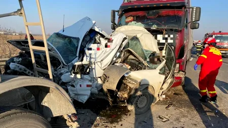 Doi tineri șoferi au murit, după ce au fost prinși între două Tiruri, pe A1