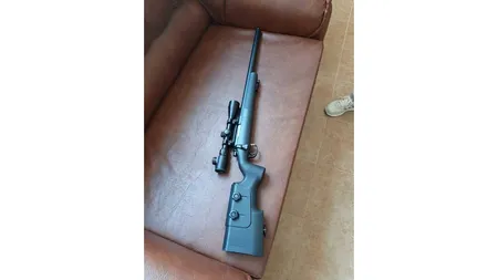 Un copil de 7 ani din Constanța a intrat cu o armă într-o școală