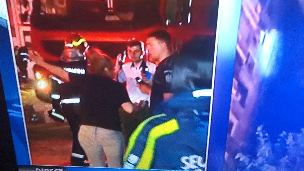 Incendiu violent într-un bloc din sectorul 5, pe strada Baciului din cartierul Ferentari