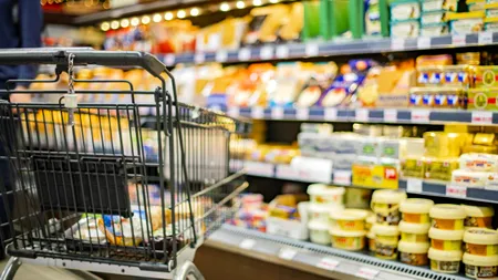 Se scumpesc alimentele de bază. Majorări de până la 10% la pâine, lapte și mezeluri