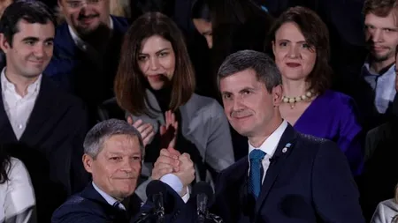 SURSE: ”Cioloș a pierdut partidul încă din ziua în care a ajuns președinte USR”. Cum ”l-au lucrat” oamenii lui Barna pe Cioloș