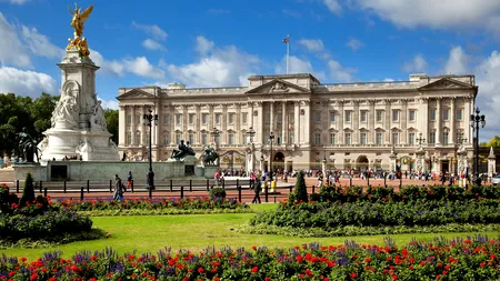 Mai multe obiecte de valoare de la Palatul Buckingham au fost furate
