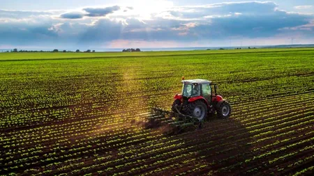 Sprijin pentru agricultori. Guvernul alocă 125 de milioane de lei pentru irigații, în contextul secetei severe