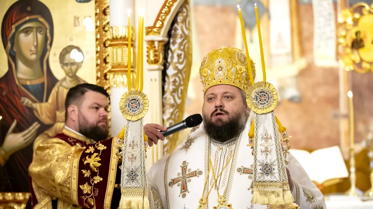 Episcopul Sălajului, suspendat din funcţie, la cerere. Este urmărit penal pentru delapidare
