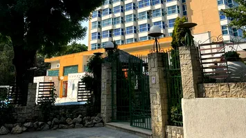 Incendiu la un hotel de pe litoral: aproape 400 de turiști evacuați