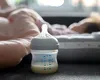 Înșelătoria „cutia de lapte praf”. Cum reușesc escrocii să profite de mila oamenilor