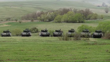 Politico: În timp ce SUA se retrag, NATO își etalează mușchii în România