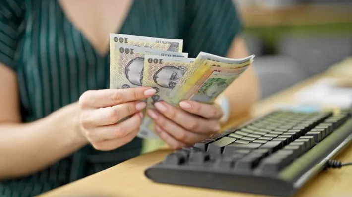 Statul pe cardul de credit: cum a ajuns România să trăiască din împrumuturi