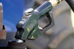 Motorina obținută din petrolul rusesc ar fi putut ajunge la Forțele Armate ale Ucrainei: problema a fost descoperită abia acum