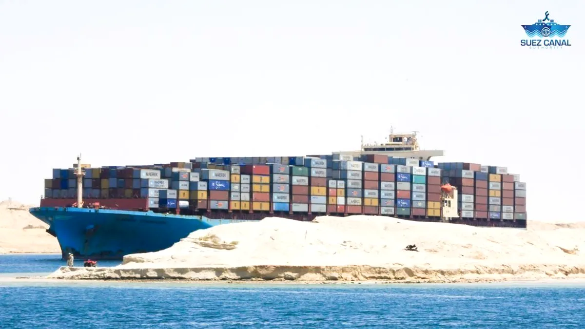 Nava Ever Date a fost eliberată, Canalul Suez e navigabil din nou. Ca efect, prețul petrolului a scăzut cu 1%