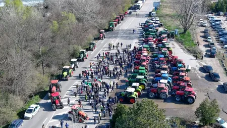 Fermierii bulgari protestează la graniță cu România