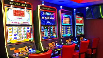 Schema Forex din Iași: o femeie a păcălit 24 de persoane și a cheltuit banii la cazino