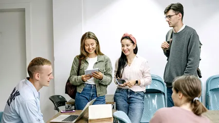 Facultăţile care pregătesc șomeri cu diplomă. Lista specializărilor considerate fără viitor