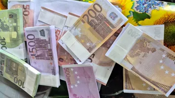 Scandalul bancnotelor de „recuzită” de 1 milion de euro. Cum se apără din nou Poliția Română