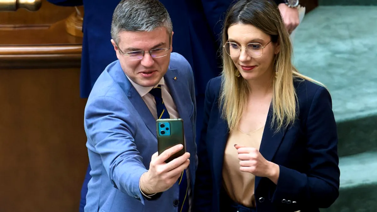 Miniștrii USR ai Economiei și Mediului, braț la braț cu șefii PNL Constanța, au alungat turiștii români de pe Litoral doar ca să meargă în… Bulgaria