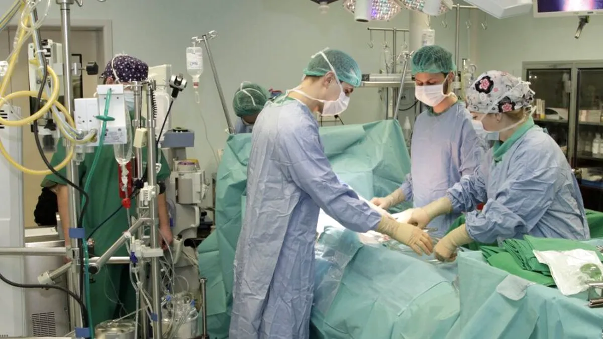 Premieră națională la Institutul Inimii din Cluj Napoca: Implantare de stimulatoare cardiace fără sondă