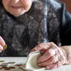 Pensia minimă, o sentință zilnică: un milion de români supraviețuiesc la limită