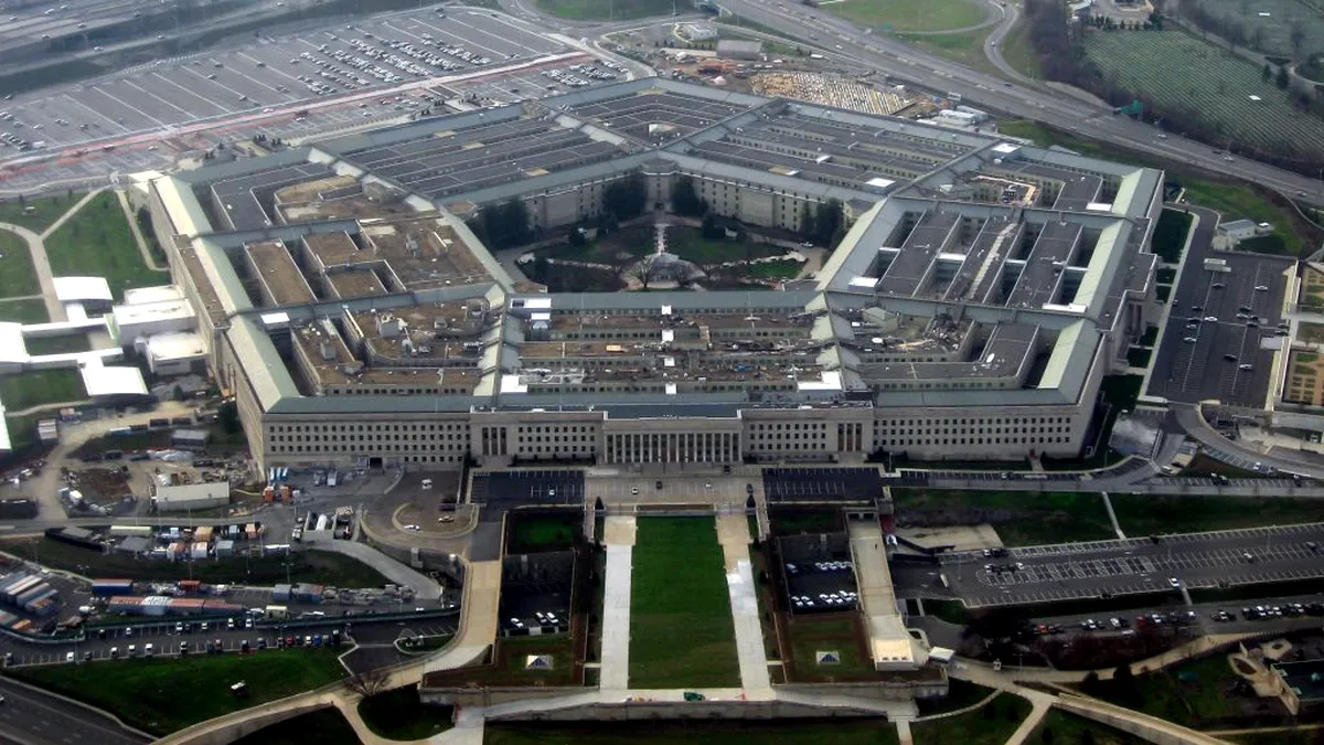 Buget de 770 de miliarde de dolari pentru Pentagon, în 2022