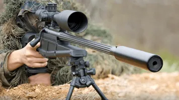 Bogați la vânătoare de civili. Italia investighează Sarajevo Safari, un scandal cutremurător