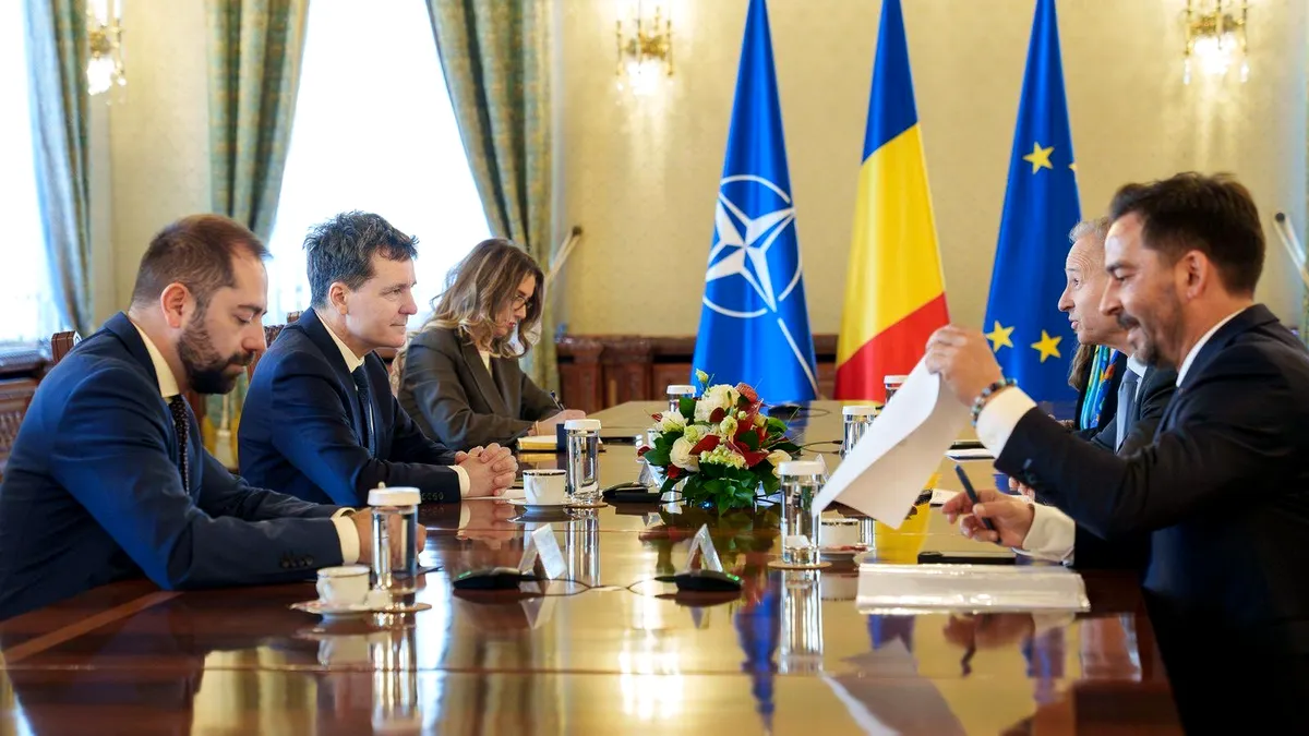 Nicușor Dan, discuții despre prețurile la combustibili cu șefii OMV Petrom. România importă 80% din țiței