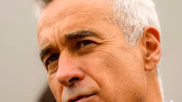 Boicotul divin și pragmatismul ciolanului