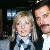 Sora lui Freddie Mercury a răscumpărat la licitație bunurile acestuia cu 3 milioane de lire