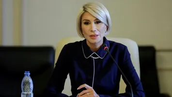 Contrasensul zilei: DIICOT ironizează, iar Raluca Turcan scoate batista de dantelă