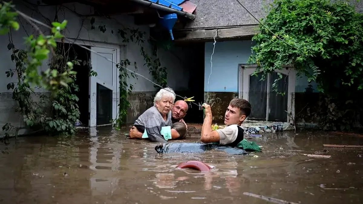 Mărturii din mijlocul infernului de la Galați: ”Totul este plin de apă, a nenorocit lumea în pragul iernii”