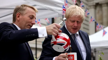 Boris Johnson primește votul de încredere și rămâne premierul Marii Britanii