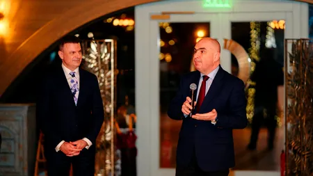 Sfidare incredibilă: Bolojan a petrecut la ziua „săgeții” baronului Dumitrescu „Lamborghini” cu șampanie de 700 de euro și coniac de 4.000 de euro sticla