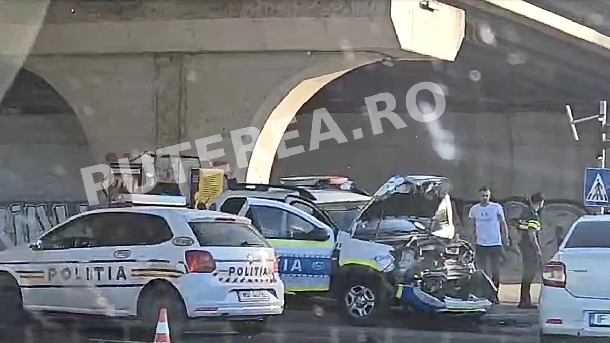 Accident grav în București: Mașină de poliție lovită de un BMW