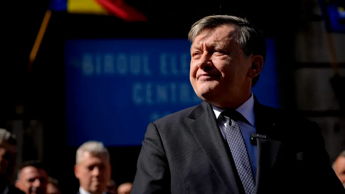 Crin Antonescu a semnat Declarația Universității București privind orientarea euroatlantică a României