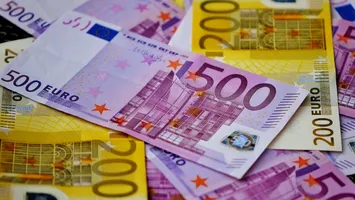 Comisia Europeană: România nu îndeplinește condițiile pentru adoptarea monedei euro. Bulgaria stă cel mai bine